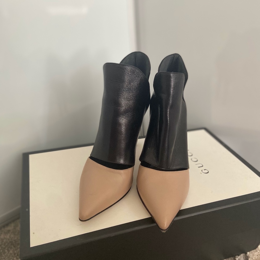 Jean Michel Cazabat Paris heels, $140(light tan and black, size 36/U.S 5.5
